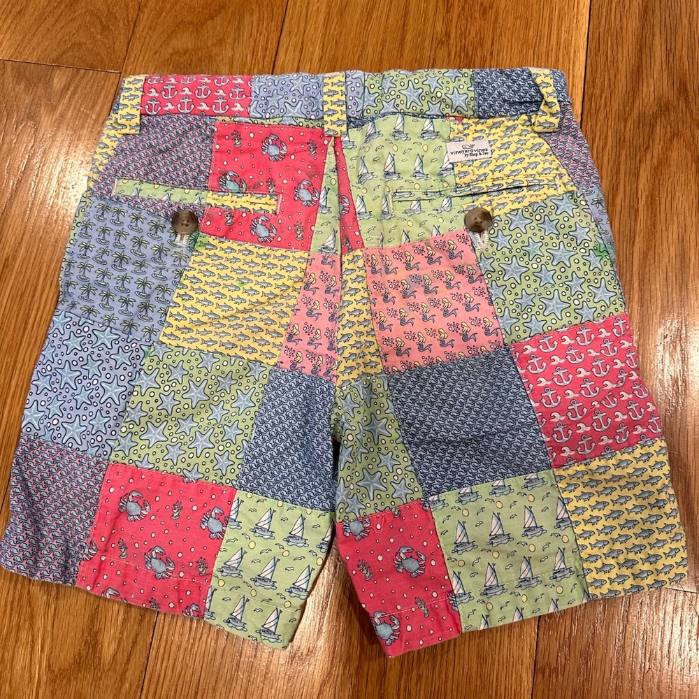 Boys size 5 vineyard vines patchwork shorts - Picture 2 of 4